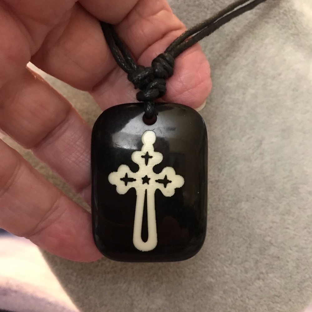 FASHION NECKLACE - Picture 3 of 3